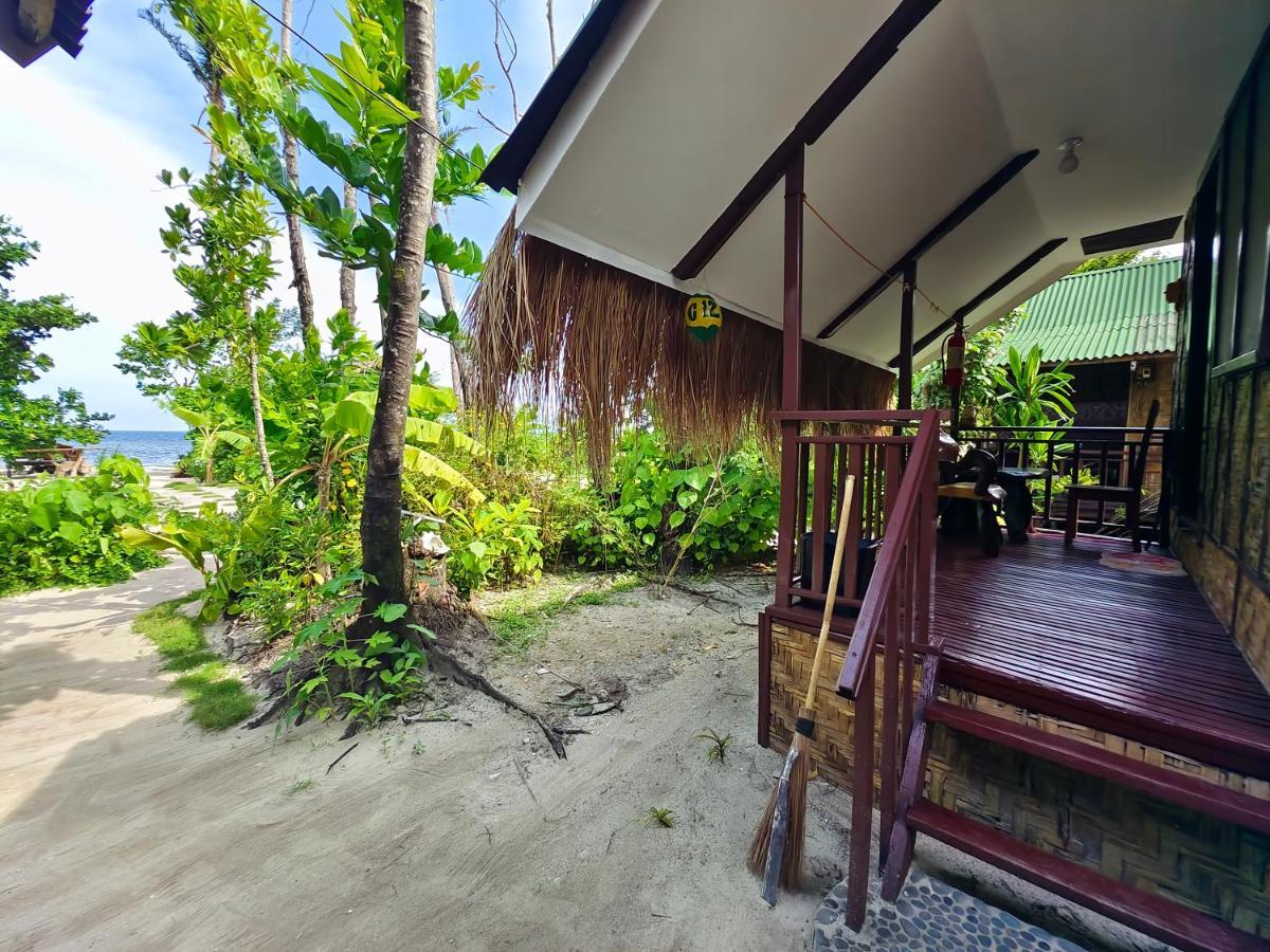 Patrick'S On The Beach Resort General Luna  Exteriér fotografie
