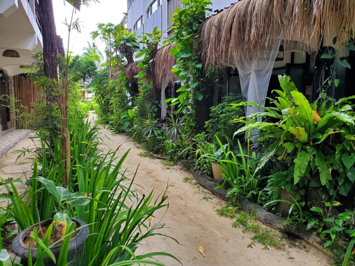 Patrick'S On The Beach Resort General Luna  Exteriér fotografie