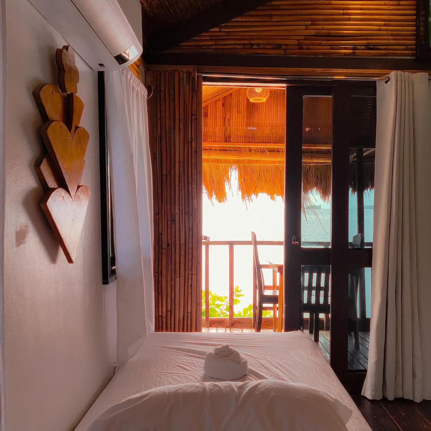 Patrick'S On The Beach Resort General Luna  Exteriér fotografie